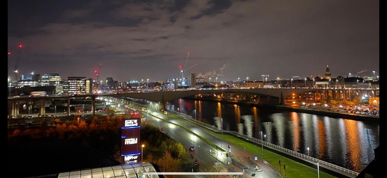The Heights - River And City View Lägenhet Glasgow Exteriör bild